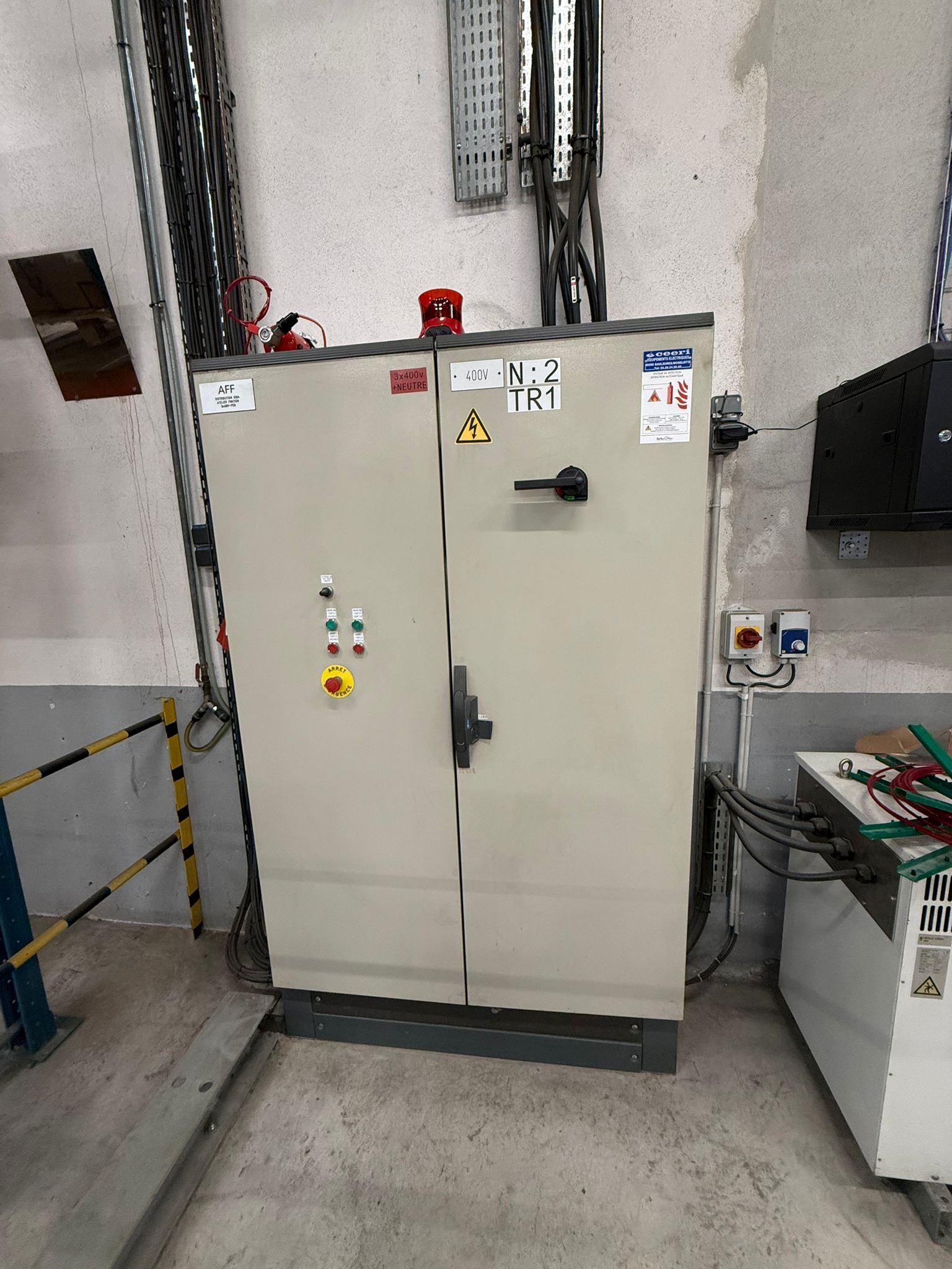 Système de sécurité incendie Reflexofeu dans une armoire de commande industrielle