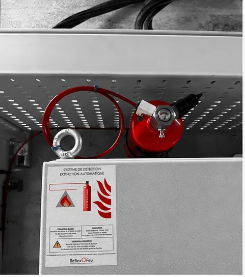 Système de détection et extinction incendie Reflexofeu installé dans une armoire électrique industrielle 4