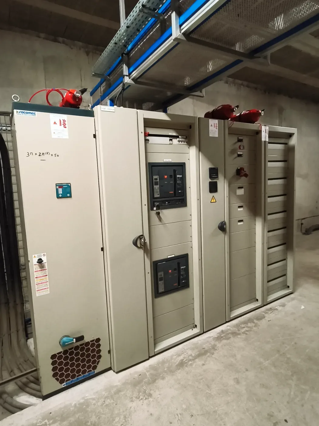 Armoire TGBT en salle des machines